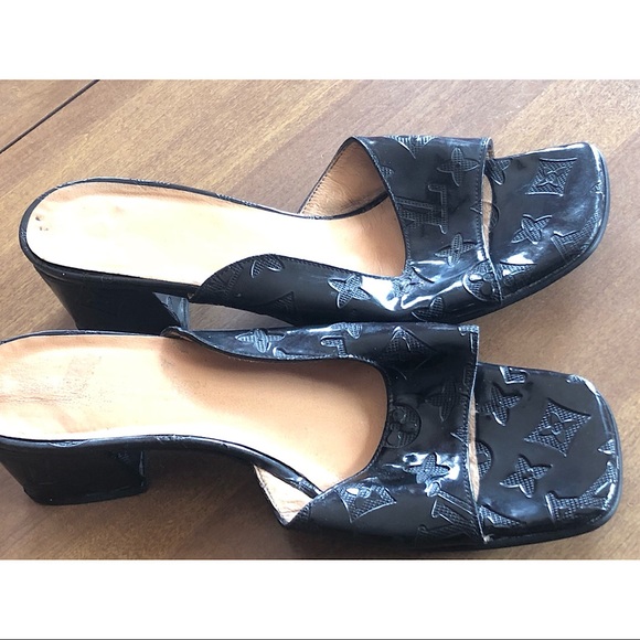 Vintage Louis Vuitton heels - Picture 1 of 5